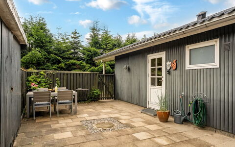 Arisa - from the Sea: Legna, Pavimentazione, Porta, Pavimento, Raccordo, Color Legno, Casa, Latifoglie, Giardino, Plank
