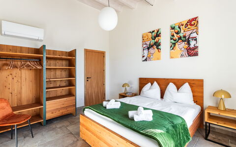 Villa Maddalena: Legna, Mobilia, Pavimentazione, Interior Design, Pavimento, Camera, Color Legno, Camera Da Letto, Pavimento In Legno, Letto