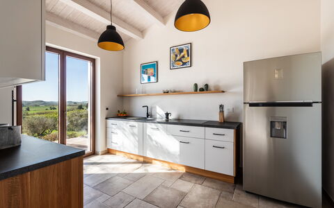 Villa Maddalena: Cucina, Elettrodomestico Da Cucina, Controsoffitto, Interior Design, Mobilia, Cabinetry, Apparecchio Major, Pavimentazione, Elettrodomestico, Casa