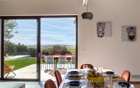 Villa Maddalena: Mobilia, Interior Design, Sedia, Casa, Tavolo, Cucina & Sala Da Pranzo Tavolo, Pavimentazione, Soggiorno, Color Legno, Soffitto
