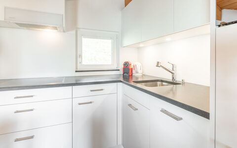 Darschalè 11: Cucina, Controsoffitto, Interior Design, Pavimentazione, Legna, Cabinetry, Soffitto, Pavimento, Casa, Lavandino Della Cucina