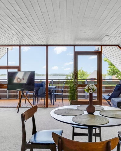 Maris - 280M from the Sea