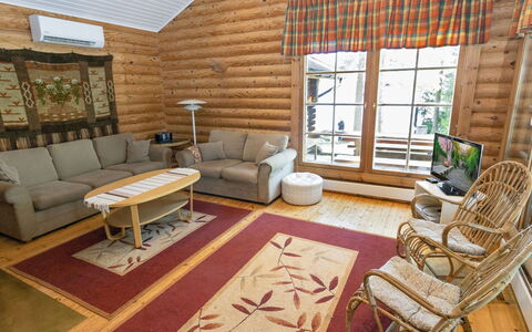 Kariniemi: Mobilia, Interior Design, Parete, Pavimentazione, Legna, Pavimento, Camera, Soffitto, Illuminazione, Casa