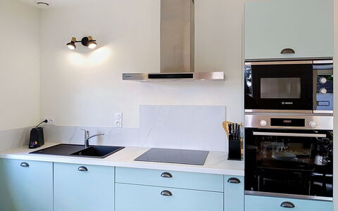 Dolce Vita: Cucina, Elettrodomestico Da Cucina, Controsoffitto, Cabinetry, Apparecchio Major, Cucina Stufa, Stufa, Stufa A Gas, Interior Design, Elettrodomestico