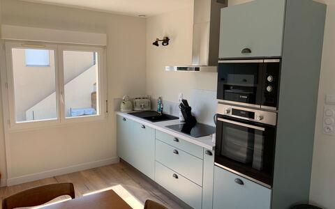 Dolce Vita: Mobilia, Interior Design, Parete, Pavimentazione, Legna, Pavimento, Camera, Soffitto, Illuminazione, Casa
