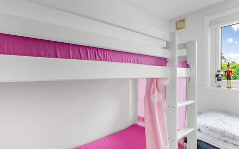 Eufemia - 250M from the Sea: Camera Da Letto, Letto A Castello, Letto, Interior Design, Casa, Bedding, Pavimento, Lenzuolo, Biancheria, Camera