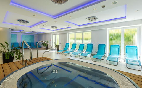 Holiday Club 3: Piscina, Ricorrere, Hotel