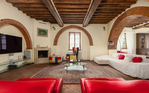 Podere Il Pozzangone, Lucignano: Mobilia, Interior Design, Parete, Pavimentazione, Soffitto, Pavimento, Legna, Divano, Camera, Soggiorno