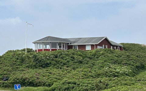 Nyyrikki - 350M from the Sea: Costruzione, Tetto, Casa, Casa, Paesaggio, Architettura, Area Rurale, Arbusto, Villetta