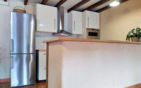 L'Ancienne Ferme: Controsoffitto, Pavimentazione, Legna, Interior Design, Cucina, Pavimento, Mobilia, Soffitto, Elettrodomestico Da Cucina, Color Legno