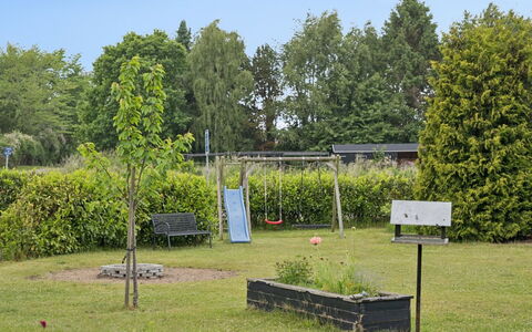 Arise - 1.5Km from the Sea: Erba, Arbusto, Giardino, Lotto, Groundcover, Prato, Parco, Landscaping, Shade