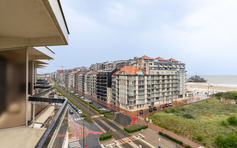 Poseidon: Giorno, Costruzione, Appartamento, Zona Urbana, Città, Zona Residenziale, Area Metropolitana, Quartiere, Condominio