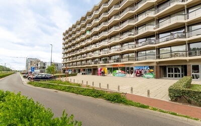 Poseidon with Seaview & Parking