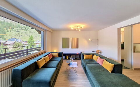 Saphir: Interior Design, Divano, Mobilia, Soffitto, Pavimentazione, Pavimento, Soggiorno, Camera, Illuminazione
