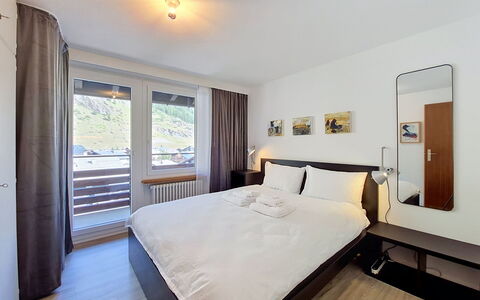 Saphir: Interior Design, Casa, Appartamento, Soffitto, Camera Da Letto, Letto, Telaio Del Letto, Suite, Latifoglie, Hotel