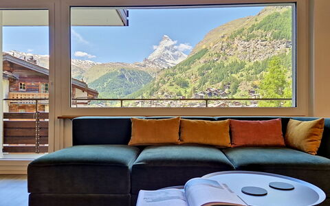 Saphir: Mobilia, Divano, Interior Design, Catena Montuosa, Pavimento, Soggiorno, Alpi, Comfort, Cresta