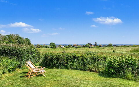 Olufdine - 350M from the Sea: Cielo, Blu, Verde, Pascolo, Arbusto, Lotto, Plain, Giardino, Prato