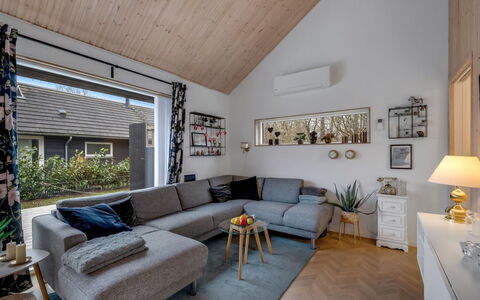 Fastulf - 1.2Km to the Fjord: Casa, Soggiorno, Divano, Soffitto, Latifoglie, Pianta Della Casa, Divano Letto, Loft