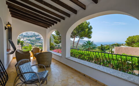 Blake: Casa, Villa, Estate, Balcone, Ricorrere, Eco Hotel, Pianta Della Casa, Hacienda, Dimora