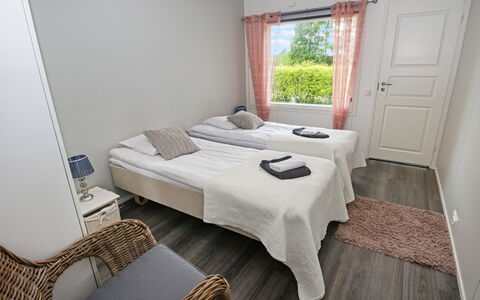 Koto: Pavimento, Letto, Casa, Camera Da Letto, Telaio Del Letto, Bedding, Lenzuolo, Latifoglie, Color Legno, Cuscino