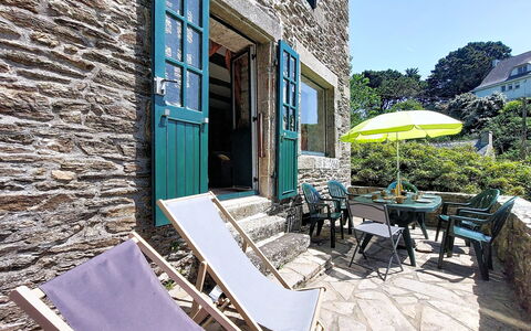 La Sardinerie de la Crique de Porsac'H: Interior Design, Appartamento, Balcone, Latifoglie, Color Legno, Pavimento In Legno, Corrimano, Illuminazione Diurna, Hotel, Attico