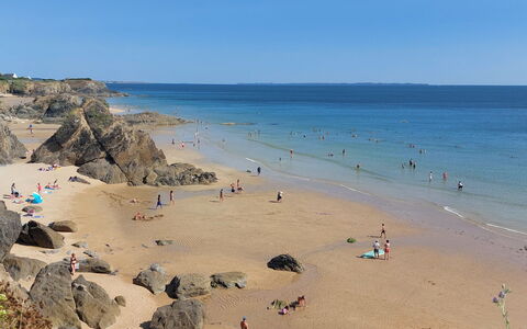 La Sardinerie de la Crique de Porsac'H: Blu, Acqua, Spiaggia, Corpo D'Acqua, Costa, Ambiente Naturale, Costiera E Morfologie Oceanic, Mare, Riva, Estate