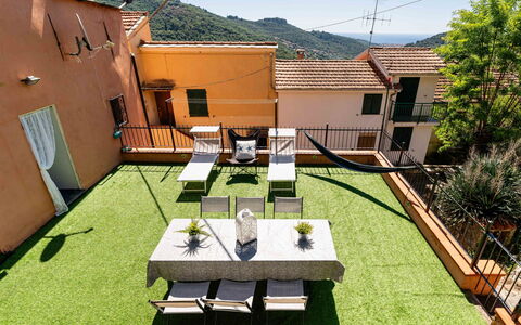 Paolina: Interior Design, Appartamento, Balcone, Latifoglie, Color Legno, Pavimento In Legno, Corrimano, Illuminazione Diurna, Hotel, Attico