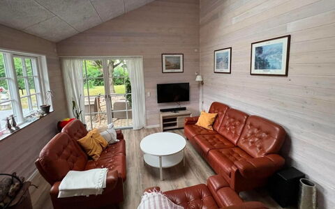 Fridel - 400M from the Sea: Legna, Casa, Villetta, Divano, Soggiorno, Porta, Raccordo, Latifoglie, Log Cabin