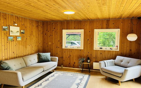 Ritte - from the Sea: Pavimentazione, Legna, Pavimento, Interior Design, Mobilia, Casa, Soggiorno, Camera, Soffitto, Divano
