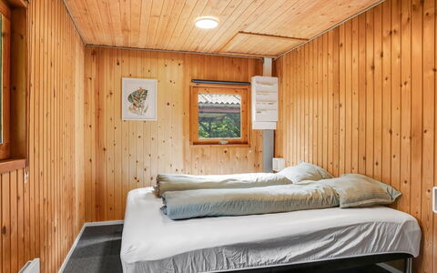 Ritte - from the Sea: Legna, Camera Da Letto, Interior Design, Soffitto, Letto, Pavimentazione, Pavimento, Camera, Lenzuolo, Mobilia