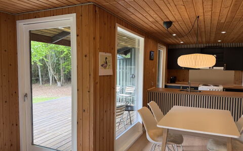 Ritte - from the Sea: Legna, Interior Design, Pavimentazione, Pavimento, Mobilia, Soffitto, Color Legno, Latifoglie, Casa, Lampada