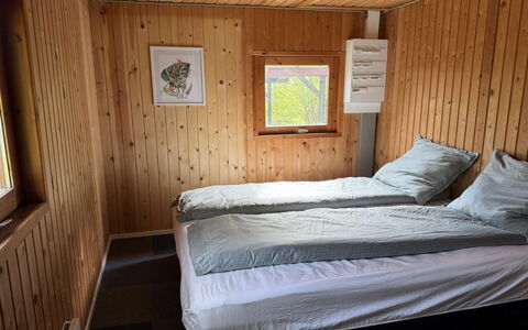 Ritte - from the Sea: Pavimentazione, Parete, Pavimento, Legna, Camera Da Letto, Interior Design, Letto, Mobilia, Lenzuolo, Soffitto