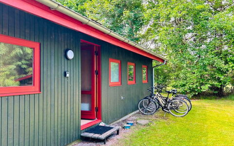 Ritte - from the Sea: Capannone, Edifici Giardino, Raccordo, Dipingere, Log Cabin, Plank, Bicicletta, Backyard