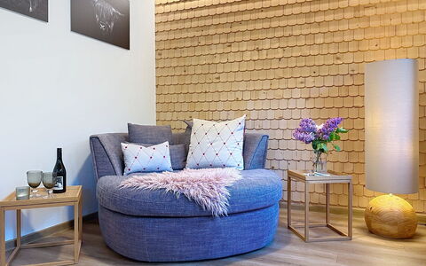 Sonne: Mobilia, Interior Design, Legna, Pavimentazione, Pavimento, Illuminazione, Casa, Camera, Soggiorno, Comfort