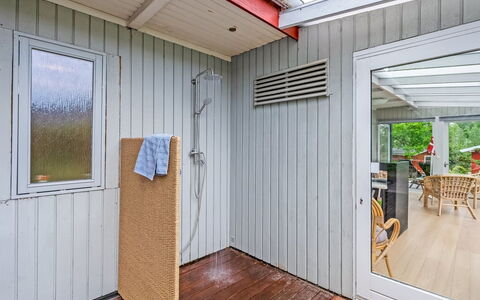 Aischa - 1.5Km from the Sea: Legna, Pavimento, Materiale Composito, Color Legno, Raccordo, Latifoglie, Plank, Soffitto, Deck, Pavimento In Legno