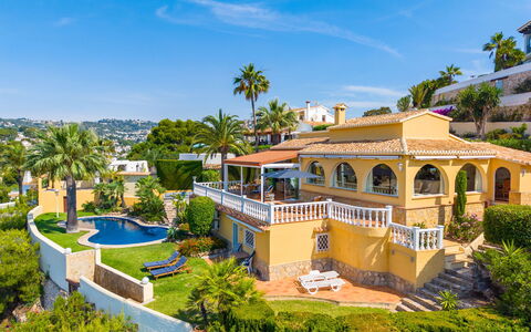 Horizonte: Ricorrere, Piscina, Estate, Shade, Landscaping, Eco Hotel, Hotel, Villa