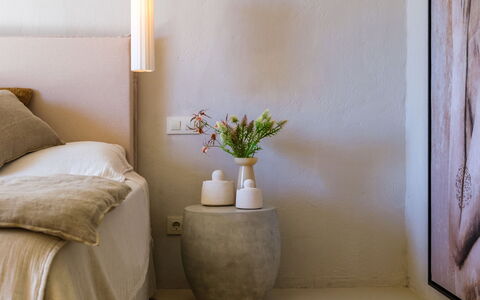 Prana: Interior Design, Camera, Vaso Di Fiori, Materiali Naturali, Lampada, Biancheria, Pianta Della Casa, Vaso, Ceramica, Lampada