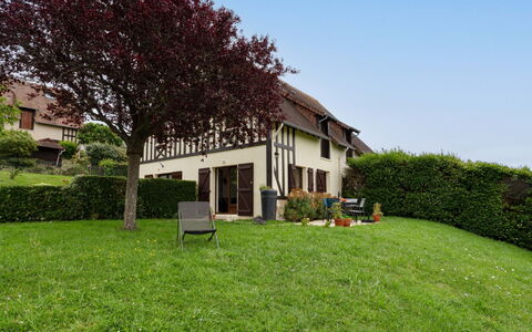 Les Ducs de Normandie: Ricorrere, Piscina, Estate, Shade, Landscaping, Eco Hotel, Hotel, Villa