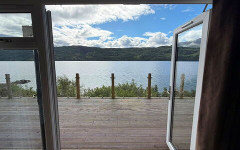 Loch Ness Hamptons Lodge: Ricorrere, Piscina, Estate, Shade, Landscaping, Eco Hotel, Hotel, Villa