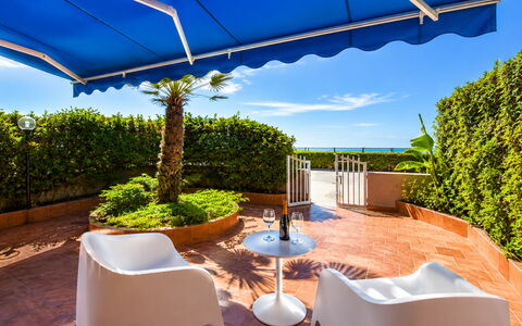 Il Favollo: Ricorrere, Eco Hotel, Shade, Mobili Da Esterno, Piscina, Hotel, Balcone, Pianta Della Casa