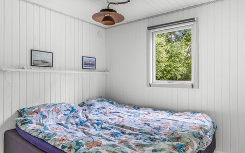 Elif - 200M from the Sea: Legna, Camera Da Letto, Letto, Latifoglie, Plank, Lenzuolo, Bedding, Telaio Del Letto, Color Legno, Design