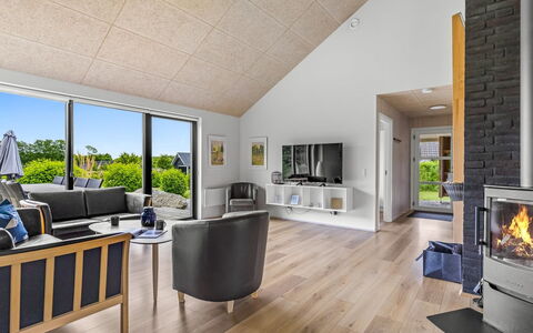 Anabel - 800M from the Sea: Pavimentazione, Interior Design, Mobilia, Pavimento, Legna, Pavimento In Legno, Soffitto, Divano, Soggiorno, Sedia