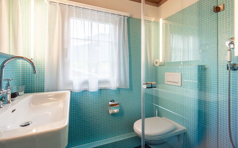 Chalet Cauma: Bagno, Idraulico Fixture, Interior Design, Lavandino Del Bagno, Pavimentazione, Pavimento, Rubinetto, Vasca Da Bagno, Lavello, Idraulico
