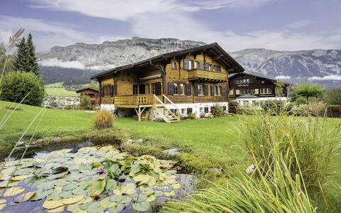 Chalet Cauma: Casa, Villetta, Casa, Area Rurale, Agriturismo, Estate, Groundcover, Giardino, Prato, Eco Hotel