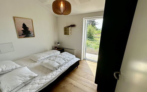Theodora - 600M from the Sea: Parete, Camera Da Letto, Interior Design, Letto, Legna, Pavimento, Mobilia, Pavimentazione, Lenzuolo, Soffitto