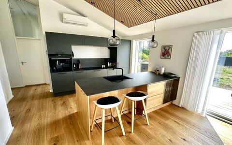Theodora - 600M from the Sea: Mobilia, Interior Design, Pavimentazione, Controsoffitto, Cucina, Legna, Pavimento, Pavimento In Legno, Soffitto, Cabinetry