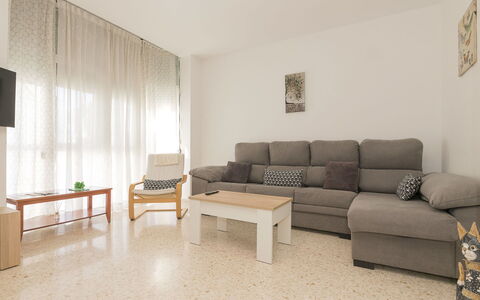 Luma: Pavimentazione, Pavimento, Interior Design, Mobilia, Legna, Pavimento In Legno, Divano, Soggiorno, Camera, Soffitto