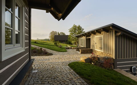 Dva: Balcone, Villa