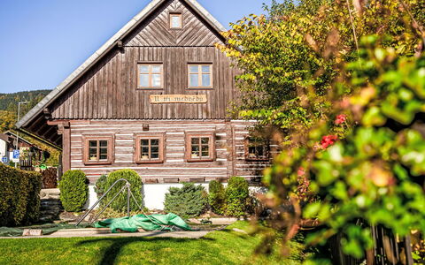 U Tří Medvědů: Casa, Villetta, Giardino, Agriturismo, Cortile, Raccordo, Landscaping, Backyard