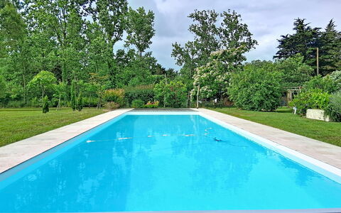 Mouleron: Balcone, Villa